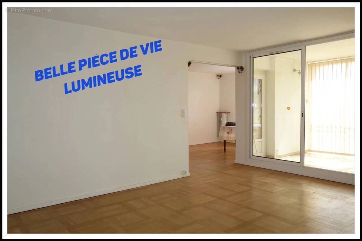 Appartement à BAGNOLS-SUR-CEZE