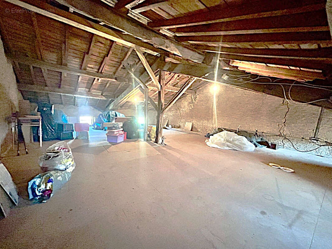 Maison à LES SALLES