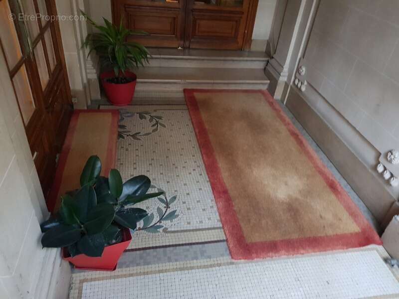 Appartement à PARIS-17E