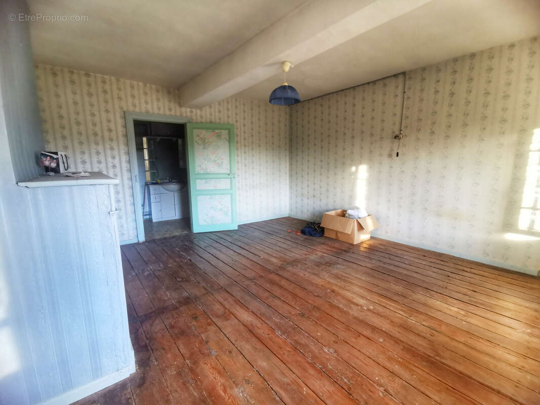 Maison à GOUDOURVILLE