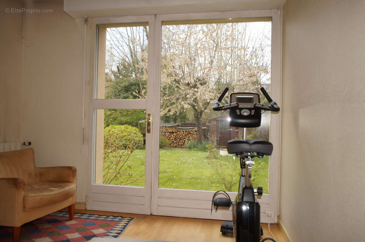 Maison à BURES-SUR-YVETTE