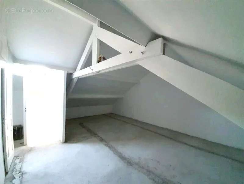 Appartement à LA VILLE-DU-BOIS