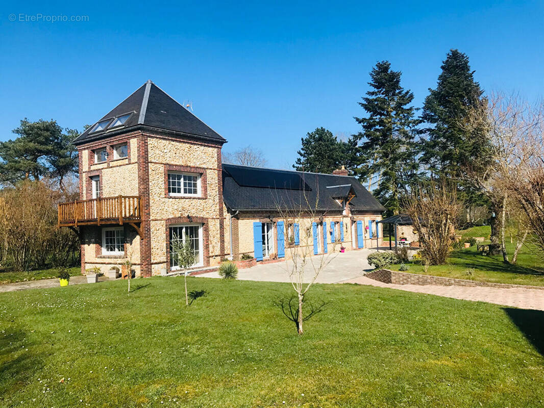 Maison à DAMPIERRE-SUR-AVRE