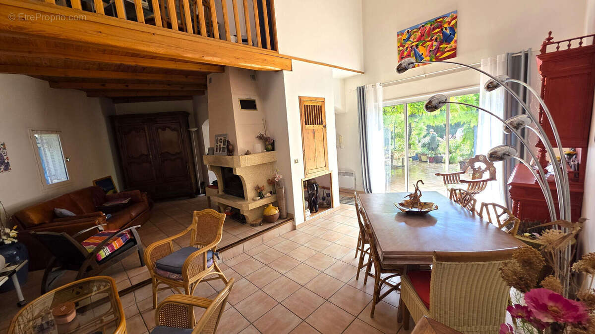 Maison à ROCHEFORT-DU-GARD
