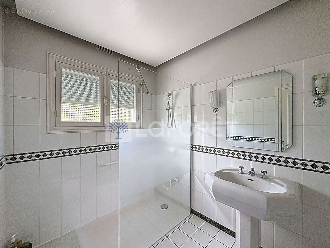 Maison à SAINT-LEONARD