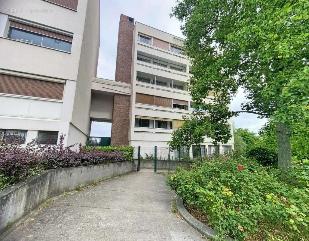 appartement  5 pièces avec double séjour, garage et cave - photo 13