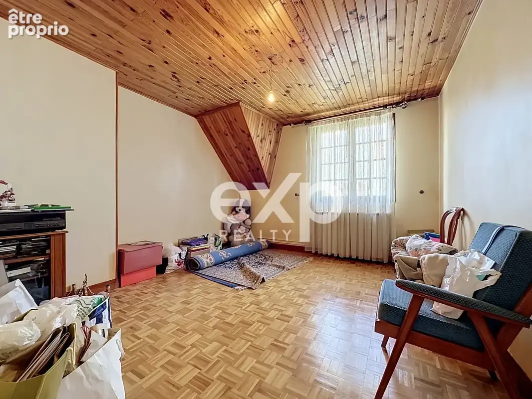 Maison 137 m² à Saint-Denis  - photo 8