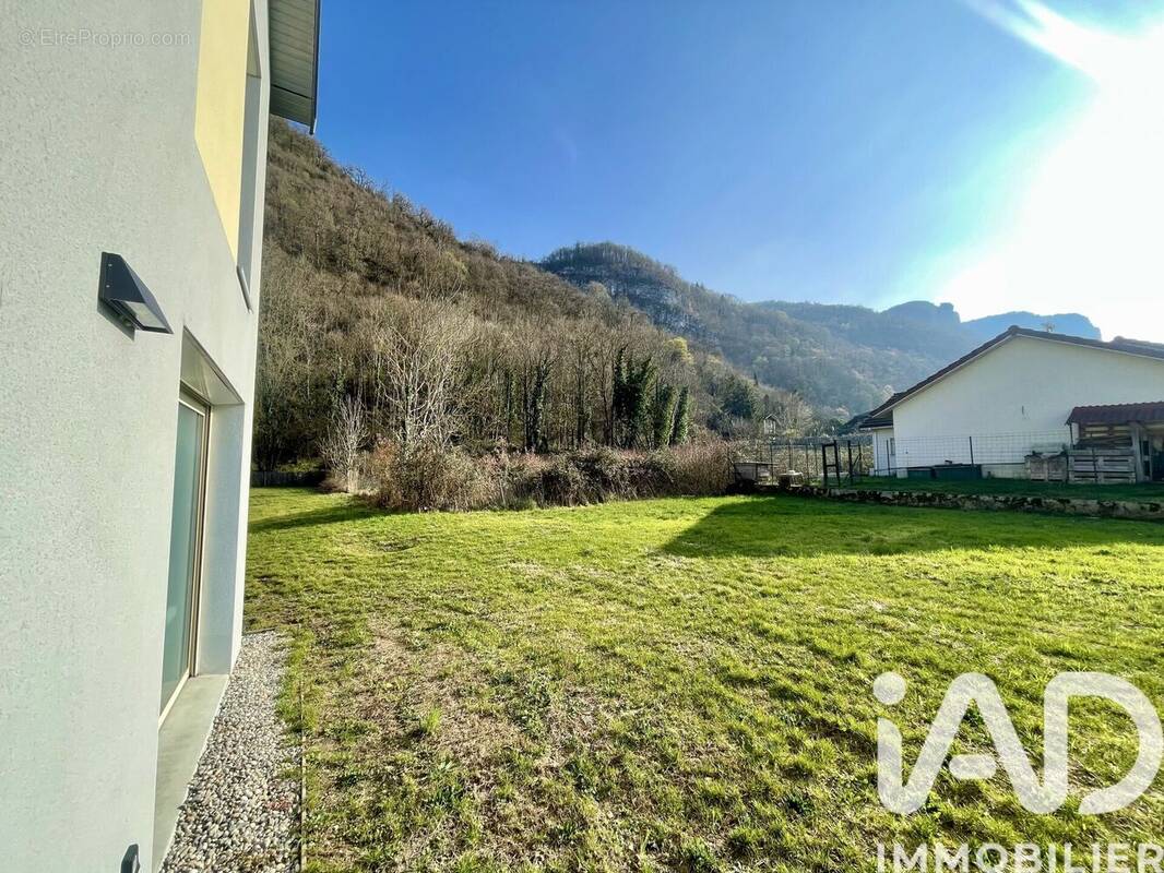 Photo 1 - Maison à COGNIN-LES-GORGES