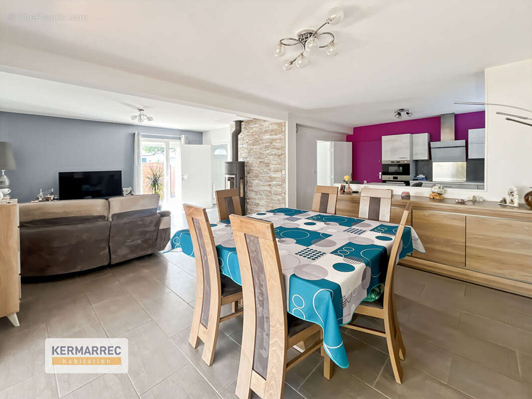 Maison à SAINT-JACQUES-DE-LA-LANDE