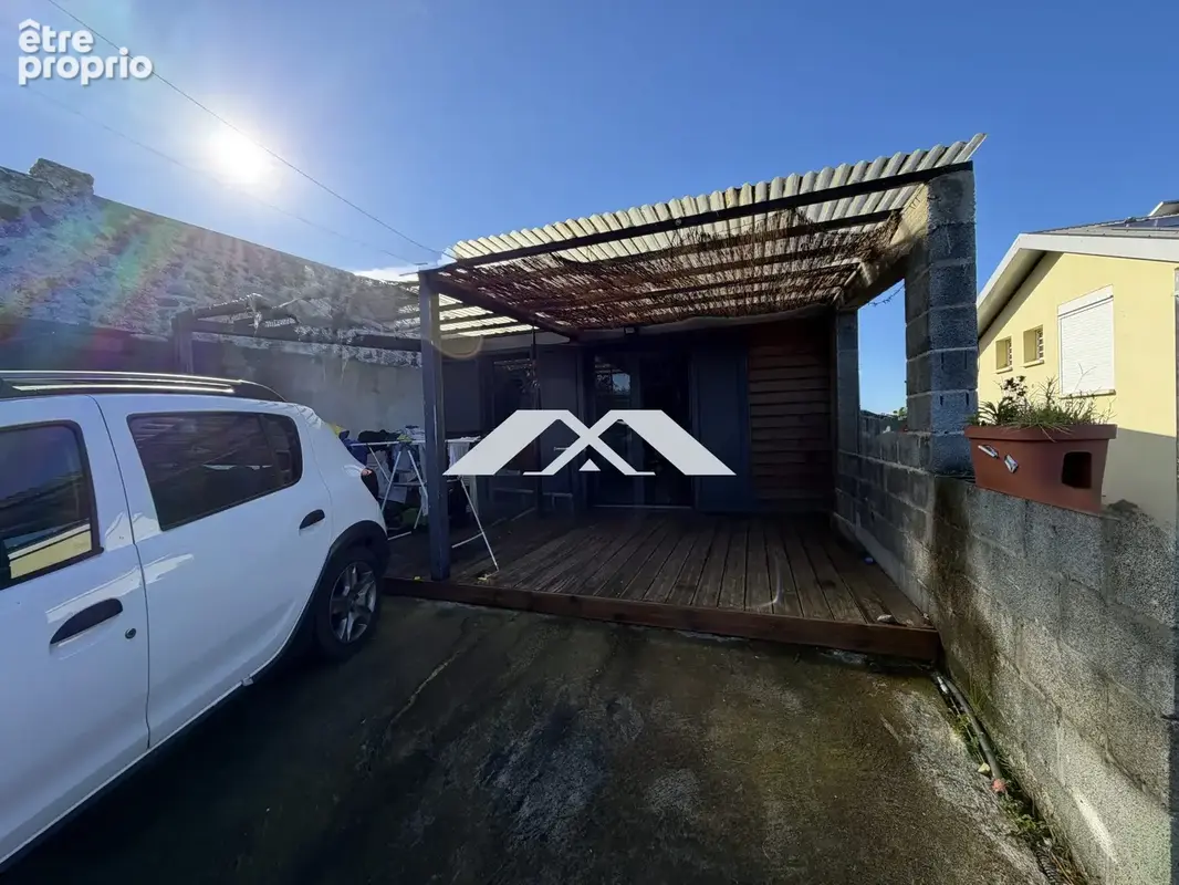 Maison 180 m² à Saint-Pierre  - photo 2