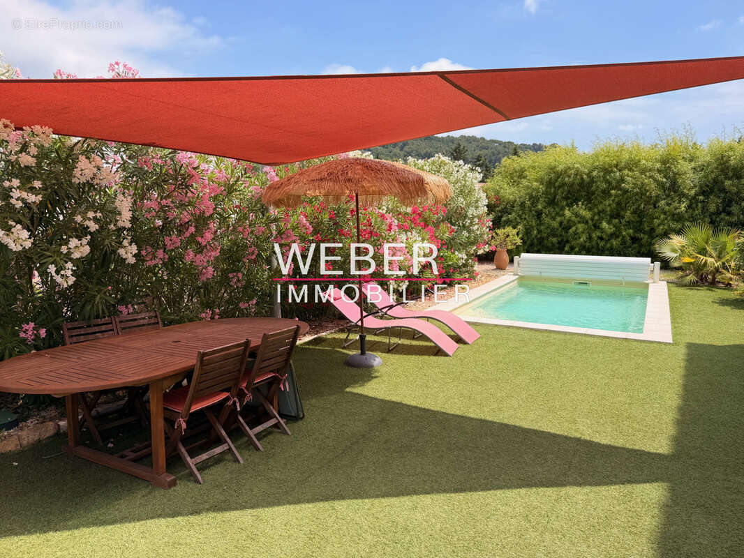 Maison à LE CASTELLET