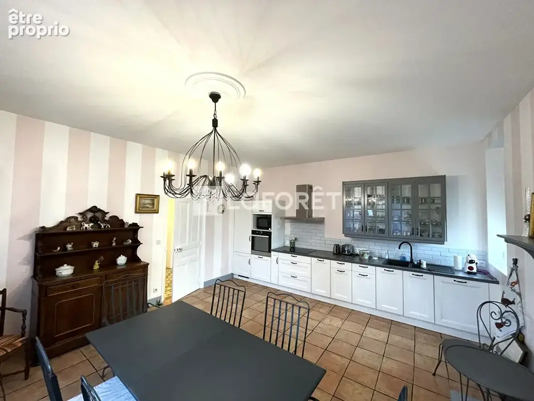 Appartement Louhans 5 pièce(s) 142.30 m2 - photo 2