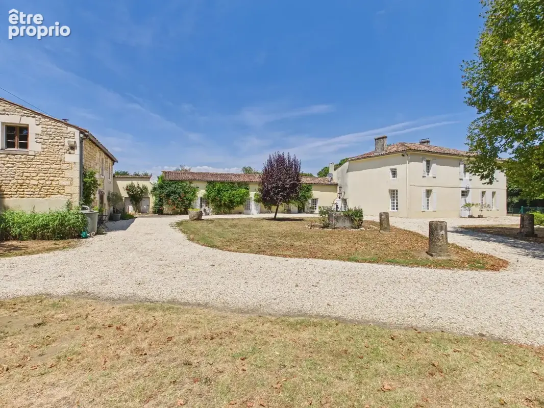 Magnifique Manoir avec 2 Maisons d'amis & 2 Piscines - photo 36
