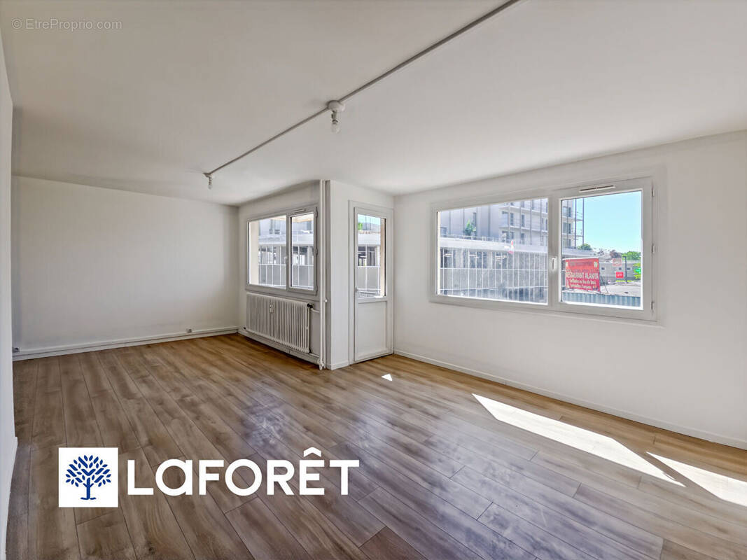 Appartement à RIS-ORANGIS