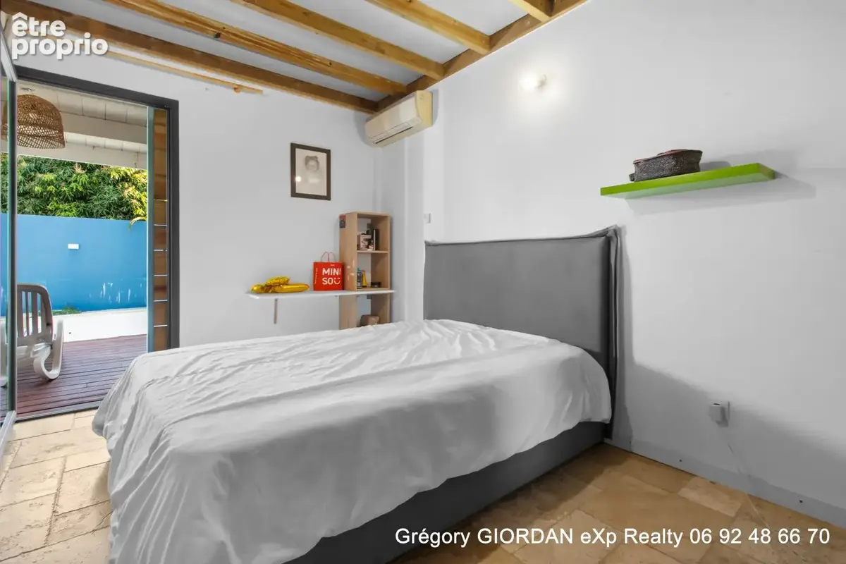 Maison 140 m² à Saint-Pierre  - photo 7