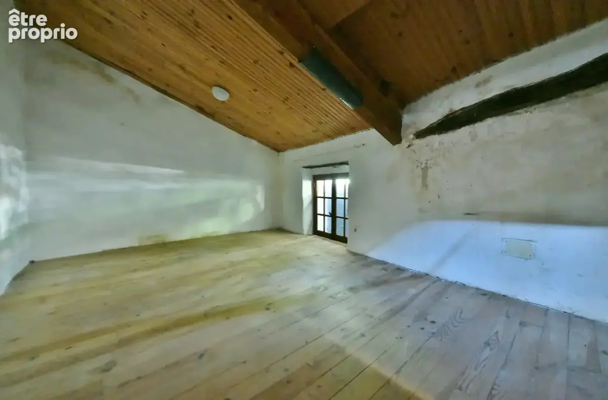 Rare à 13 km d’Uzès : Maison de village à rénover + terrain constructible indépendant - photo 5