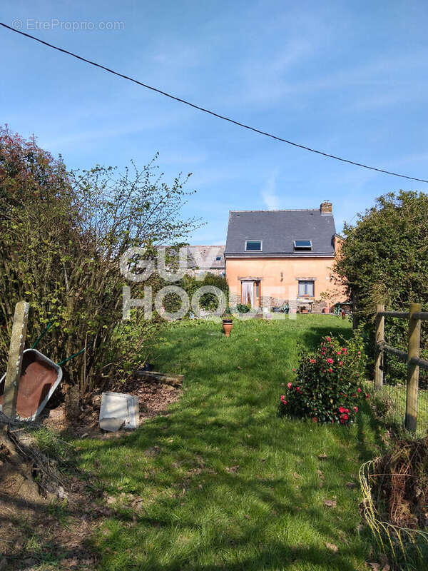 Maison à PLEUGUENEUC
