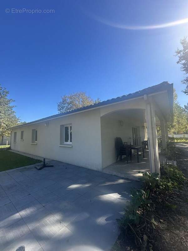 VUE DE DOS - Maison à SAINT-VIVIEN-DE-MEDOC