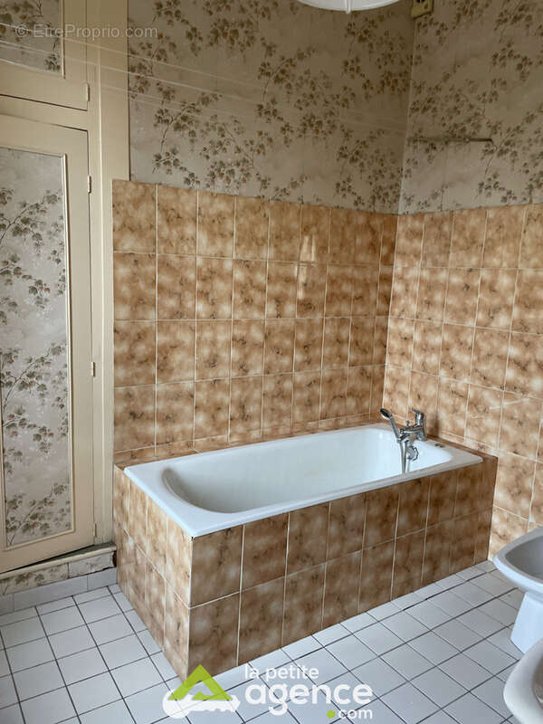 Maison à COSNE-COURS-SUR-LOIRE