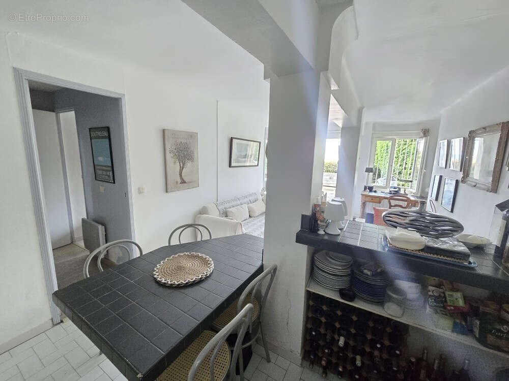 Appartement à LA CROIX-VALMER