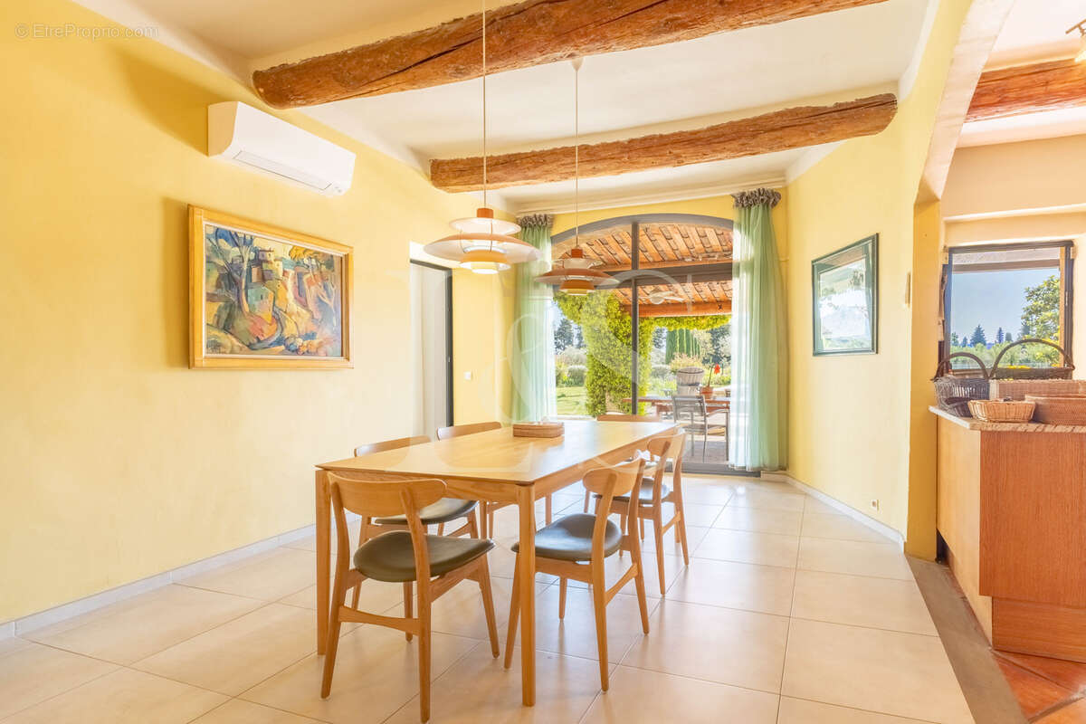 Maison à VAISON-LA-ROMAINE