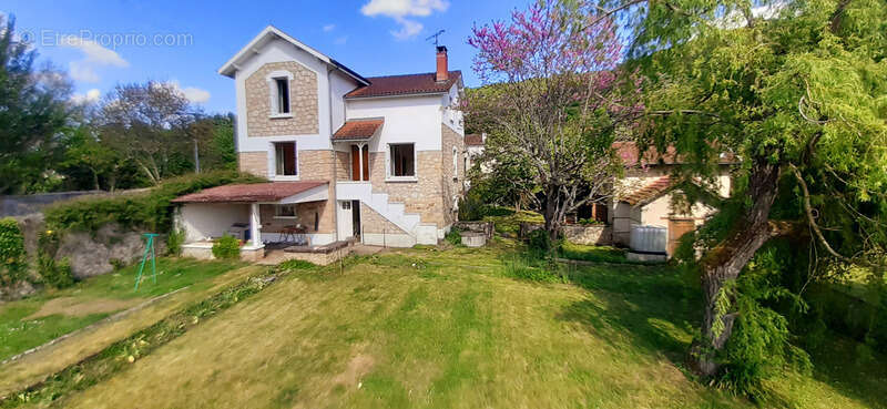 Maison à VILLEFRANCHE-DE-ROUERGUE