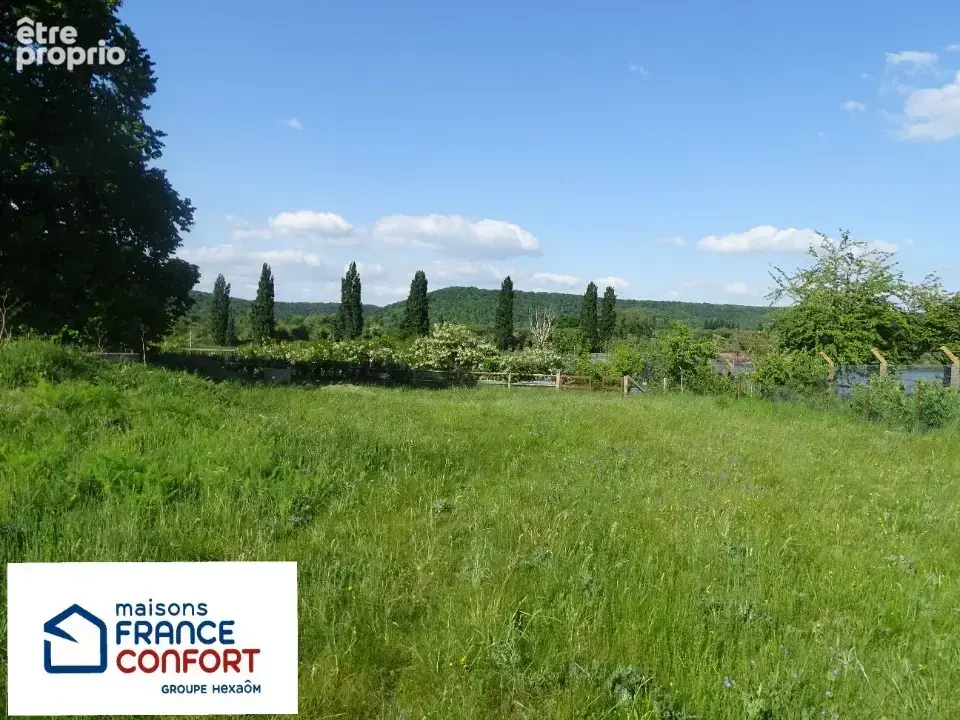 Terrain à SAINT-PIERRE-LA-GARENNE