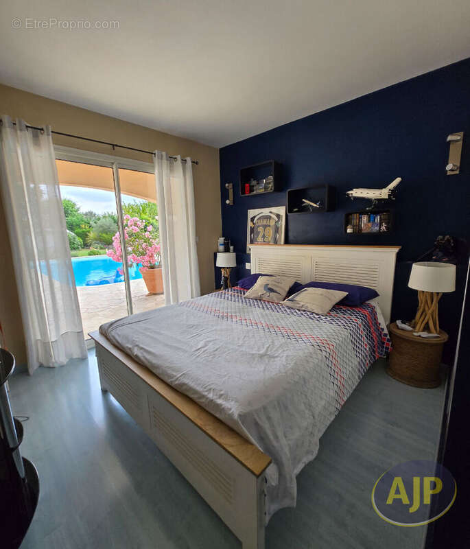 Maison à MARTIGNAS-SUR-JALLE