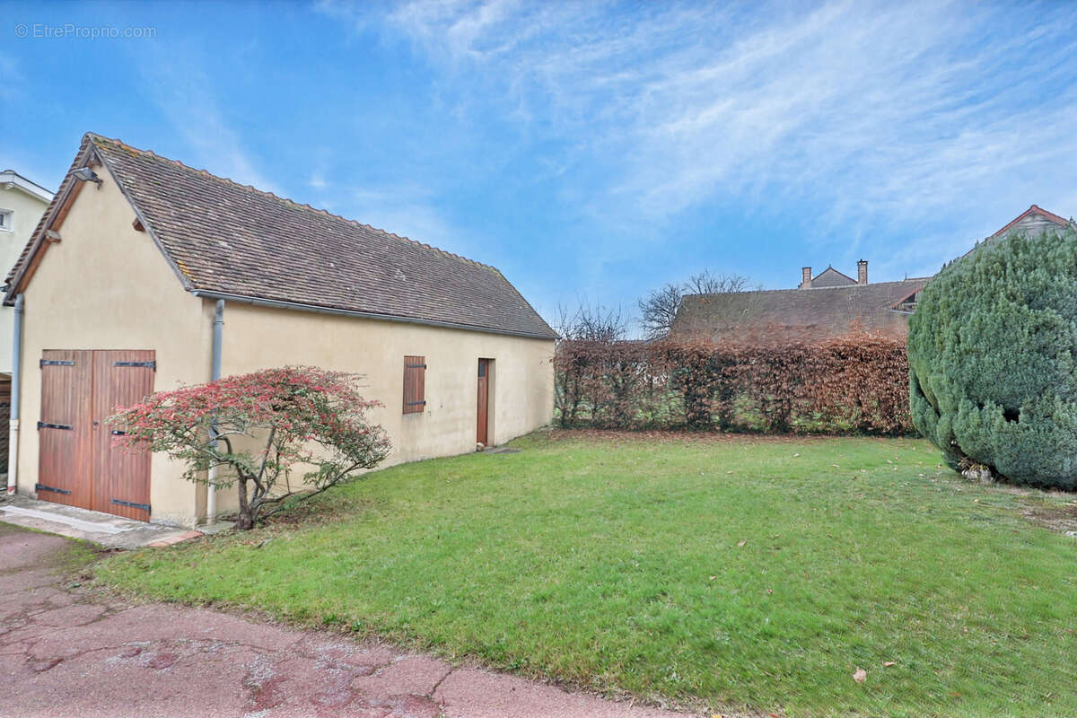 Saint André les Vergers - Ancienne grange rénovée - photo 11