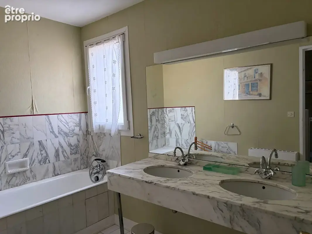 LES LOGES EN JOSAS Maison individuelle sur trois niveaux et jardin plan sans vis-à-vis - photo 11