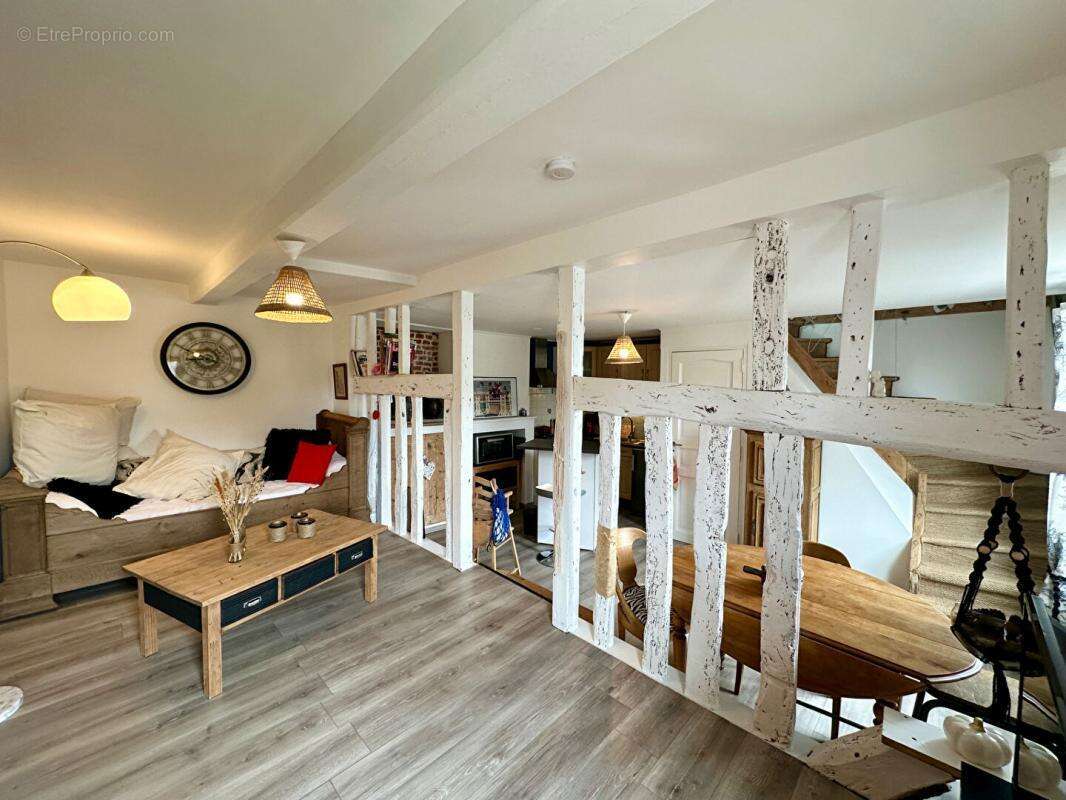 Appartement à PONT-L&#039;EVEQUE