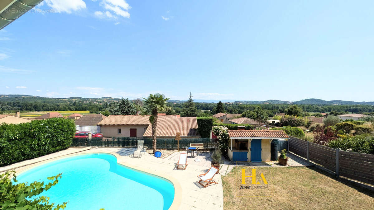 Maison à CHARMES-SUR-L&#039;HERBASSE