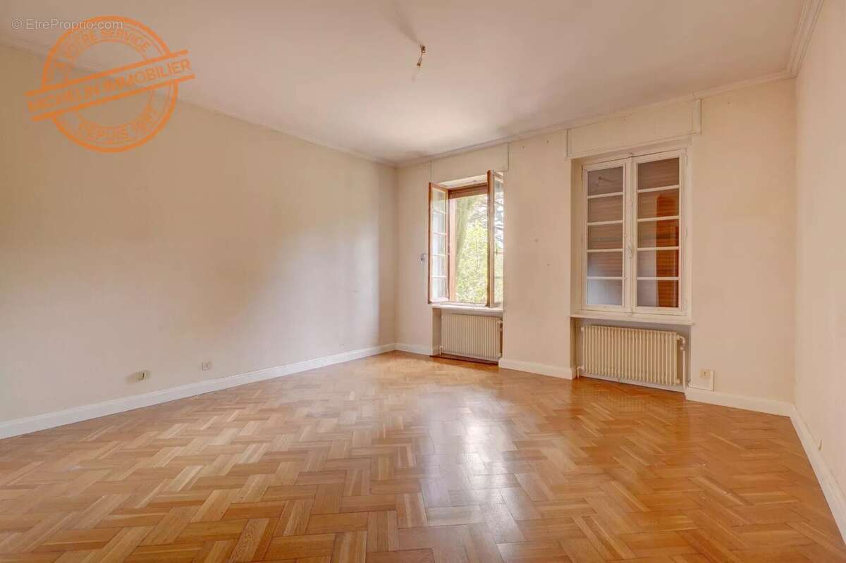 Maison à SAINT-CYR-AU-MONT-D'OR