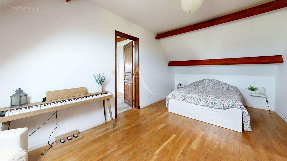 Maison à ETREPAGNY