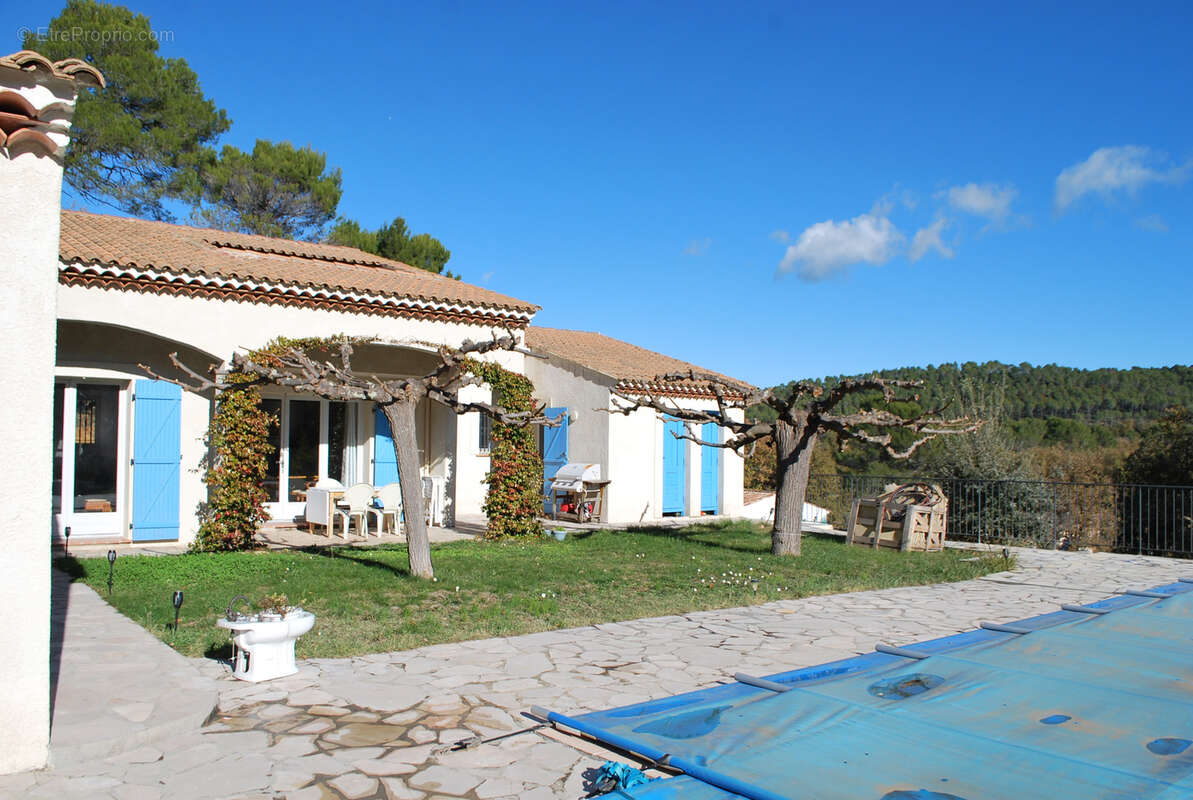 Maison à SAINT-ANTONIN-DU-VAR