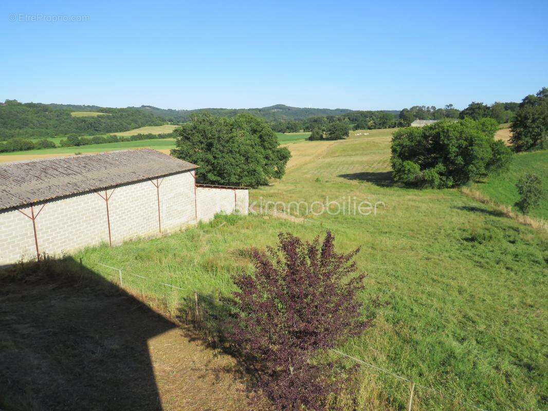 Grande Maison familiale 6 pièces avec dépendances en campagne - photo 9