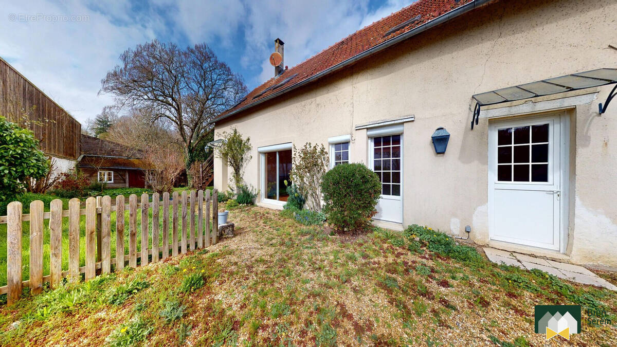 Maison à SAINT-PREST