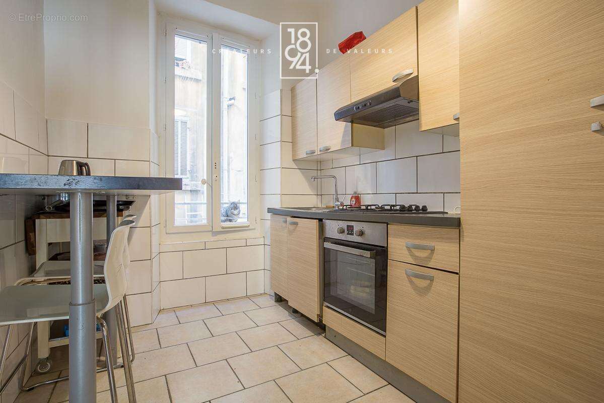 Appartement à MARSEILLE-2E