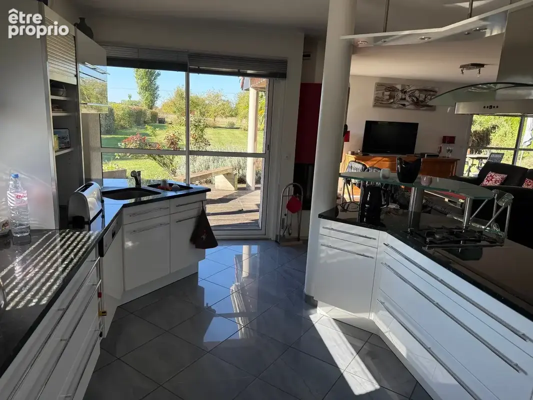 Propriété 6 pièces 186 m2 - Sailly sur la Lys - photo 4