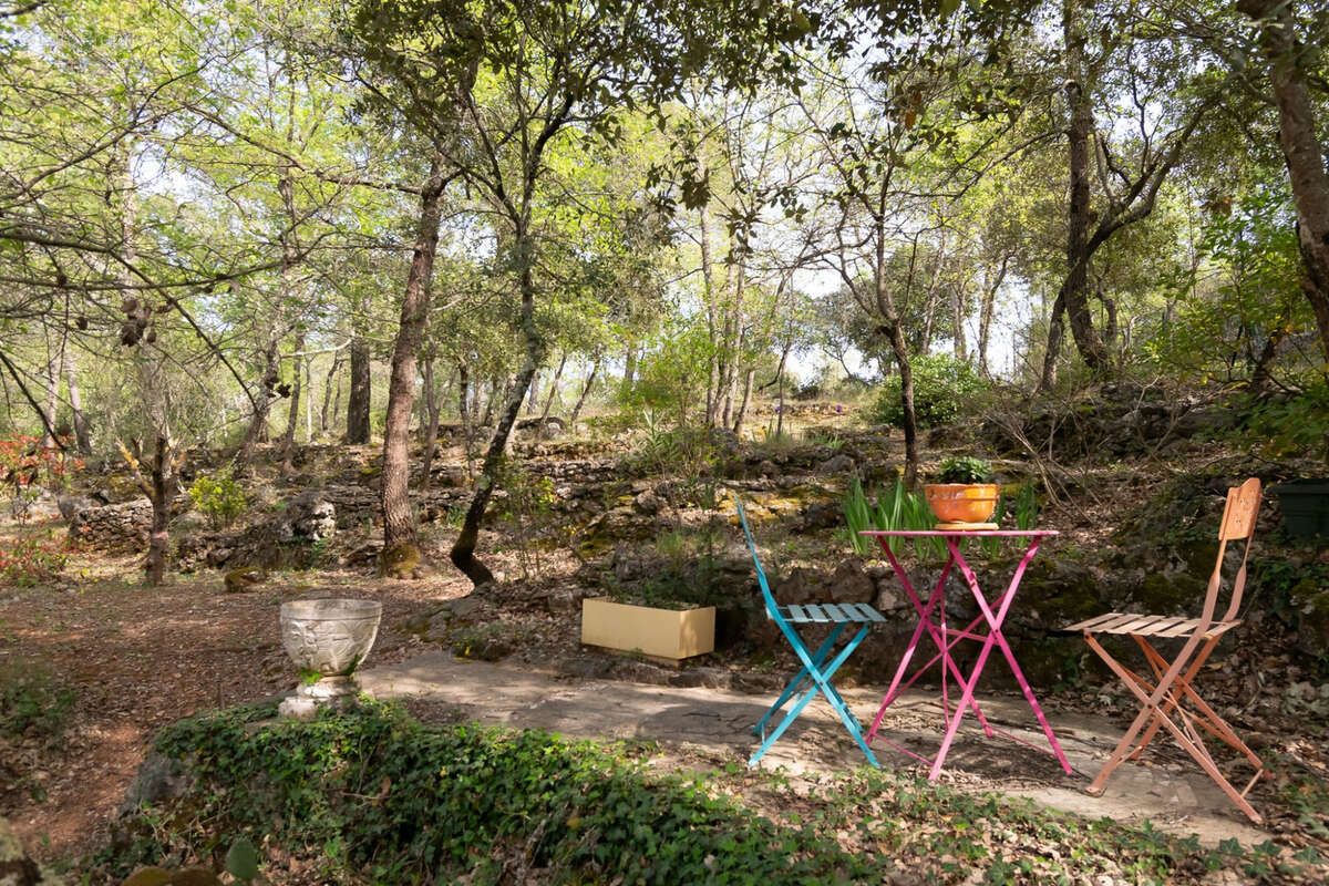 Maison de charme en Provence   172 m2 avec jardin de 2500 m2 - photo 15