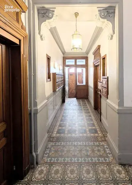 Appartement d’exception, cachet ancien sublimé, balcon plein Ouest, immeuble Haussmannien de standing - photo 3