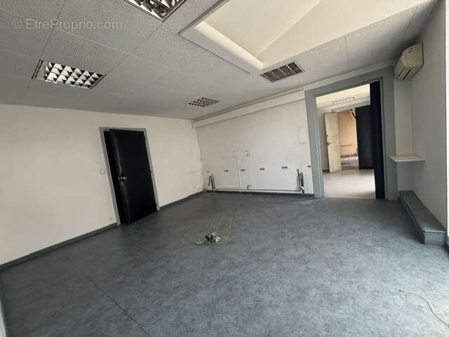 MONTPELLIER Rue Maguelone  C.V appart F6 de 128 m2 + cave 15 m2 - photo 7