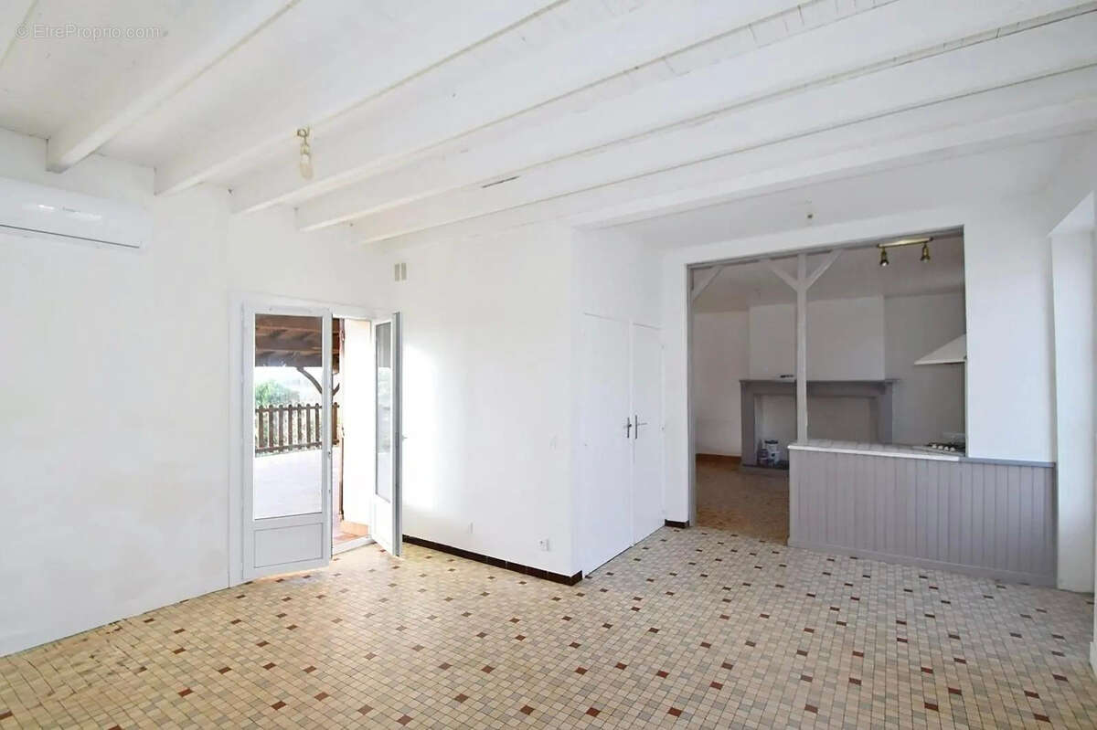 Maison à MONCLAR