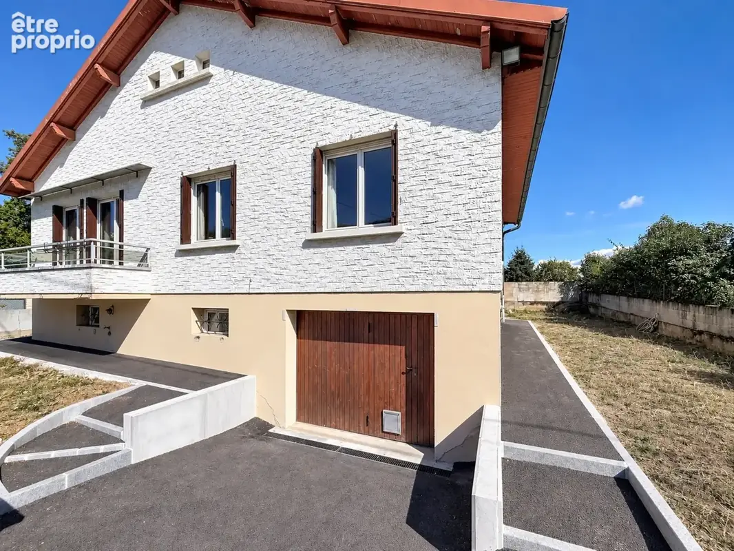 Maison 155 m²  T5 avec deux studios indépendants – GAILLARD (74) - photo 2