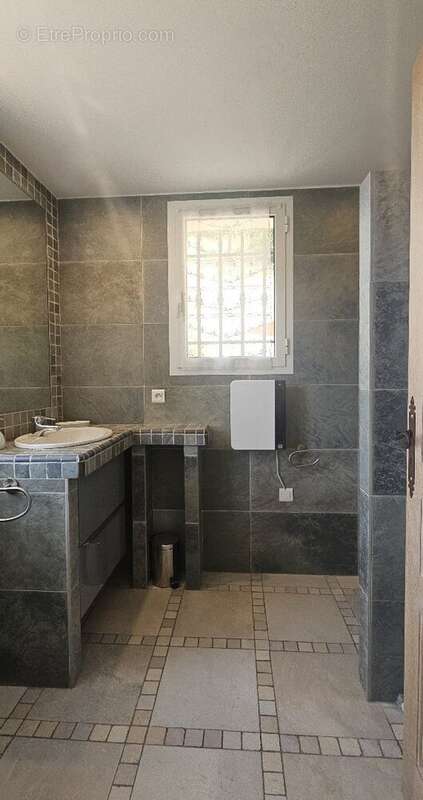Levens  maison d'architecte au style florentin  piscine  prestations haut de gamme - photo 13