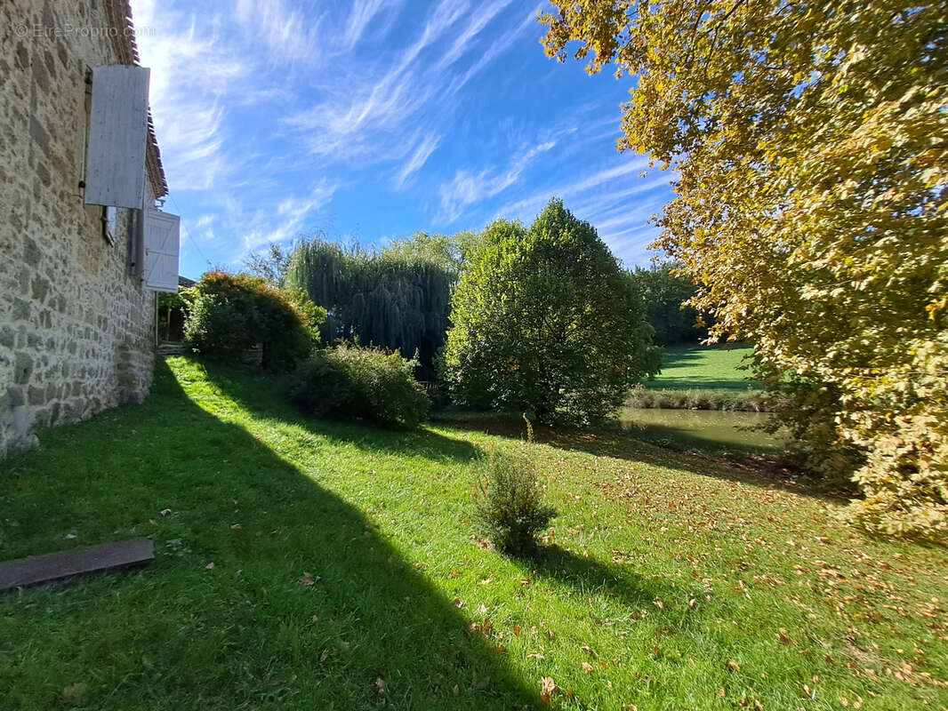 Maison à PORT-SAINTE-MARIE