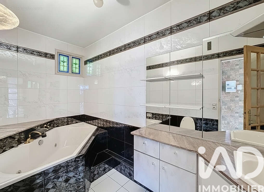 Photo 6 - Appartement à DEUIL-LA-BARRE