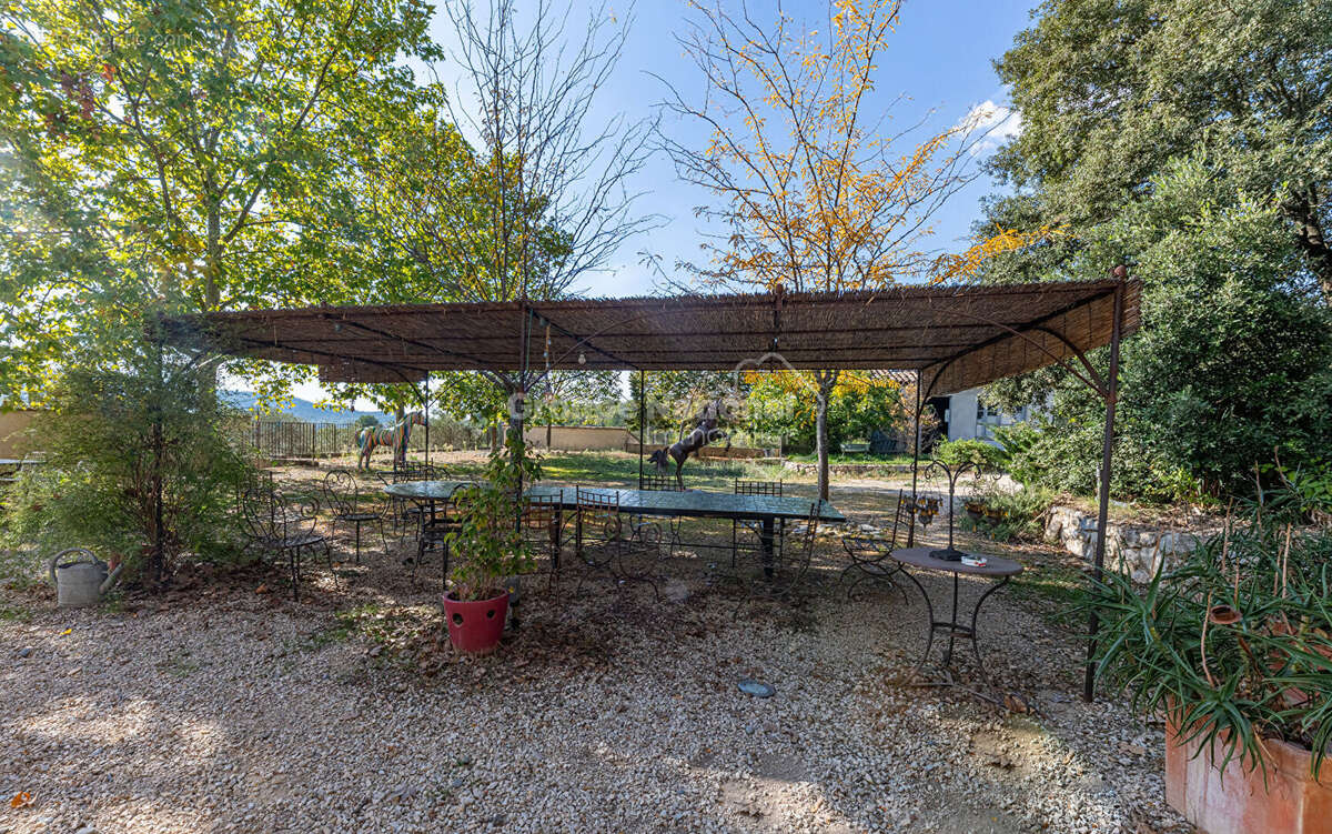 Maison à GREOUX-LES-BAINS