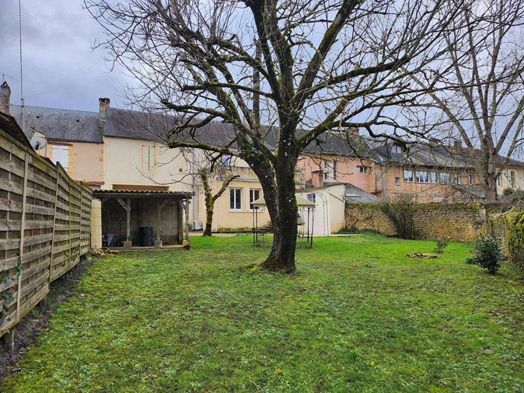 Maison à MONTIGNAC