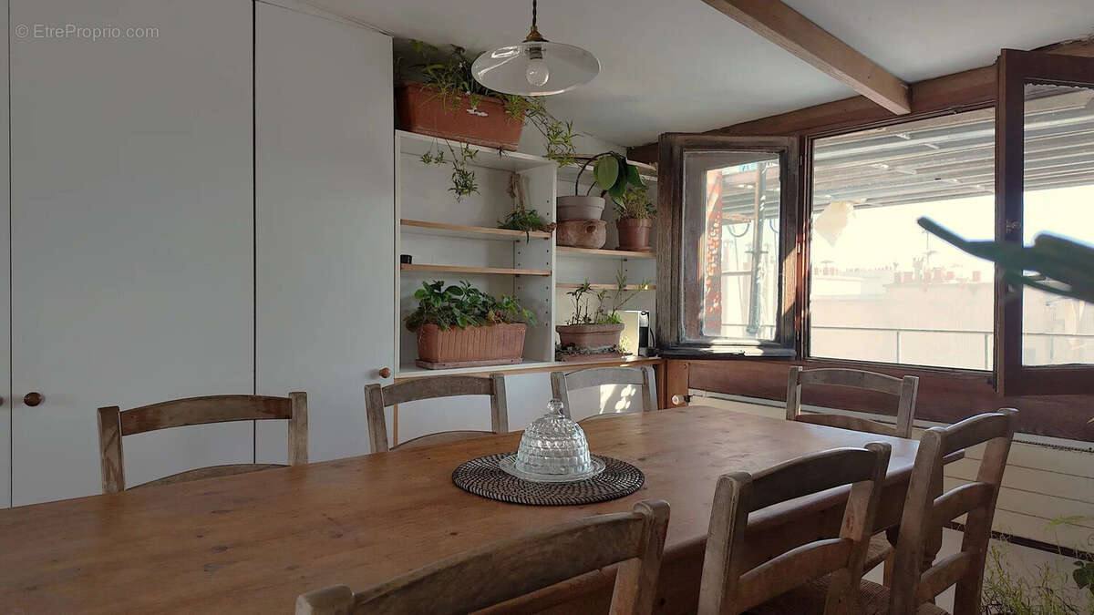 Appartement à PARIS-2E